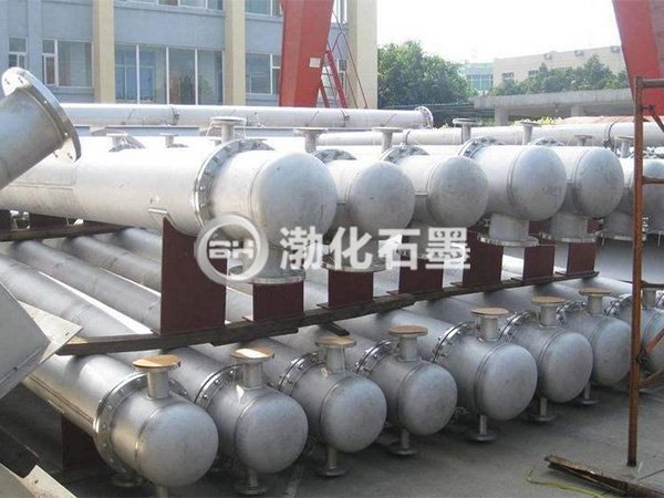 石墨冷凝器的改进